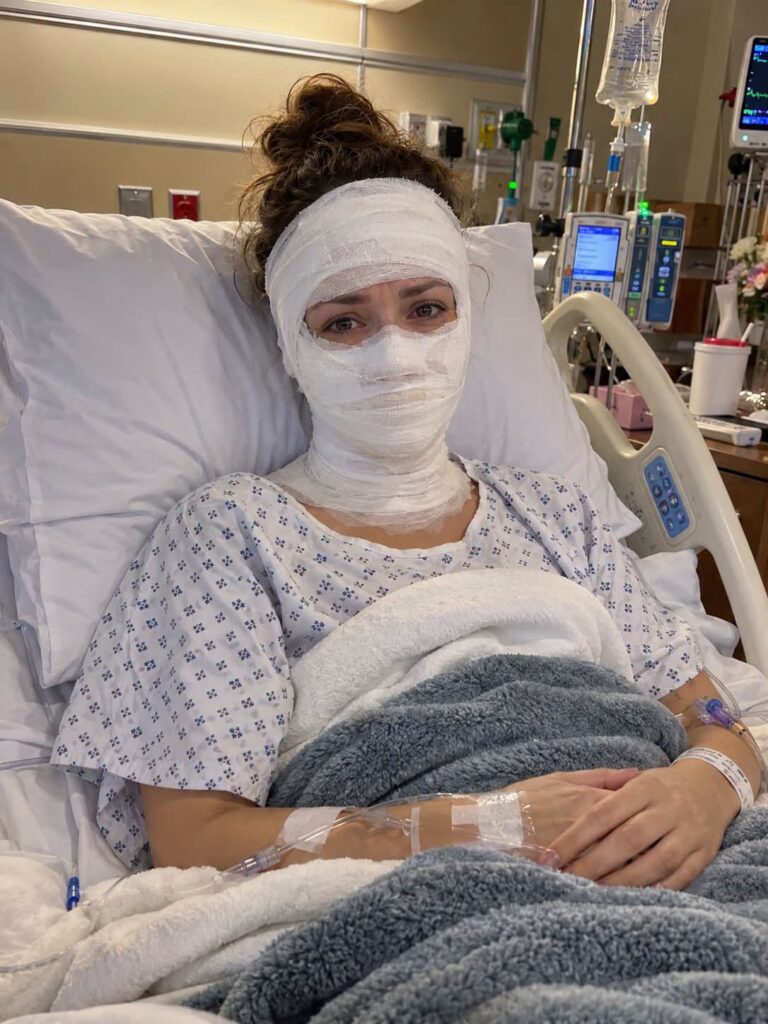 A Mother Rushed To The Hospital Until Her Daughter Refused To Show Her Face